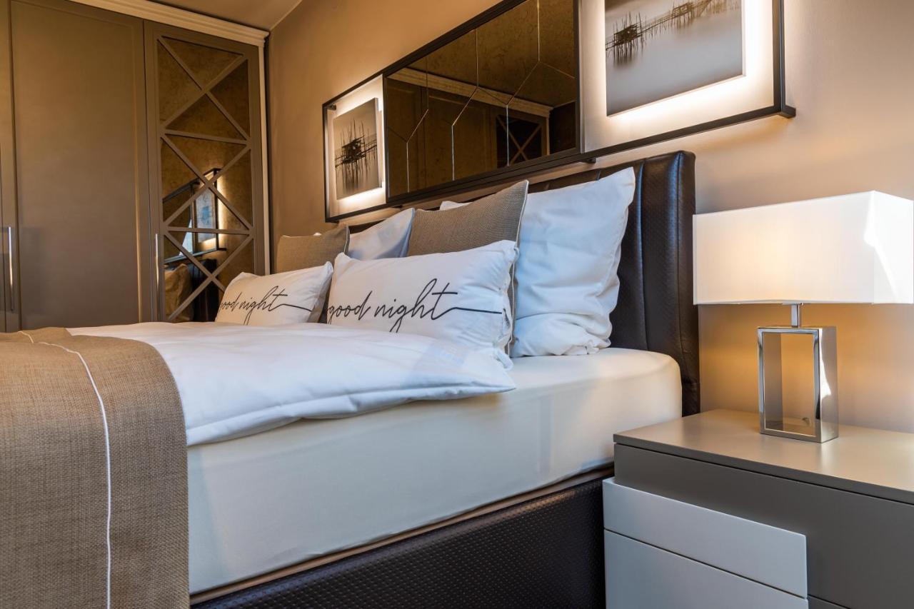 Deluxe Apartment Mit Tiefgarage In Naehe Messe-Bmw-Porsche-Dhl-Flughafen-Flugzeugwerk Der Deutsche Aircraft Leipzig Buitenkant foto